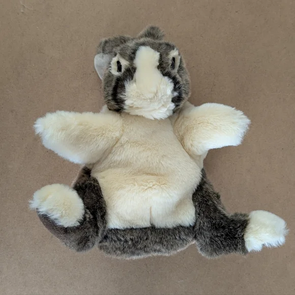 Folkmanis | Dutch Rabbit Hand Puppet - Picture 9 of 15